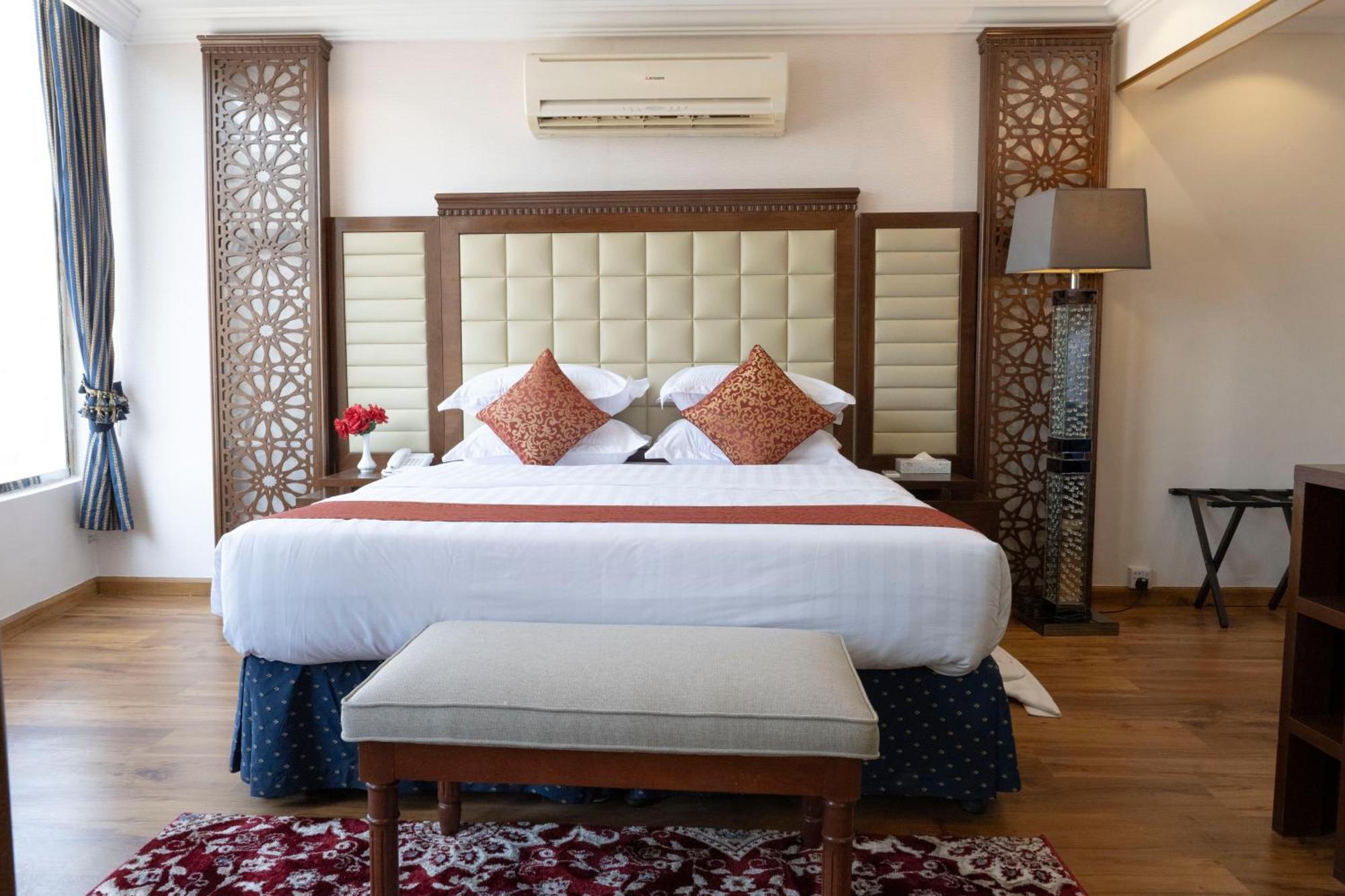 فندق المروج كريم Almorooj Kareem Hotel Джеда Екстериор снимка