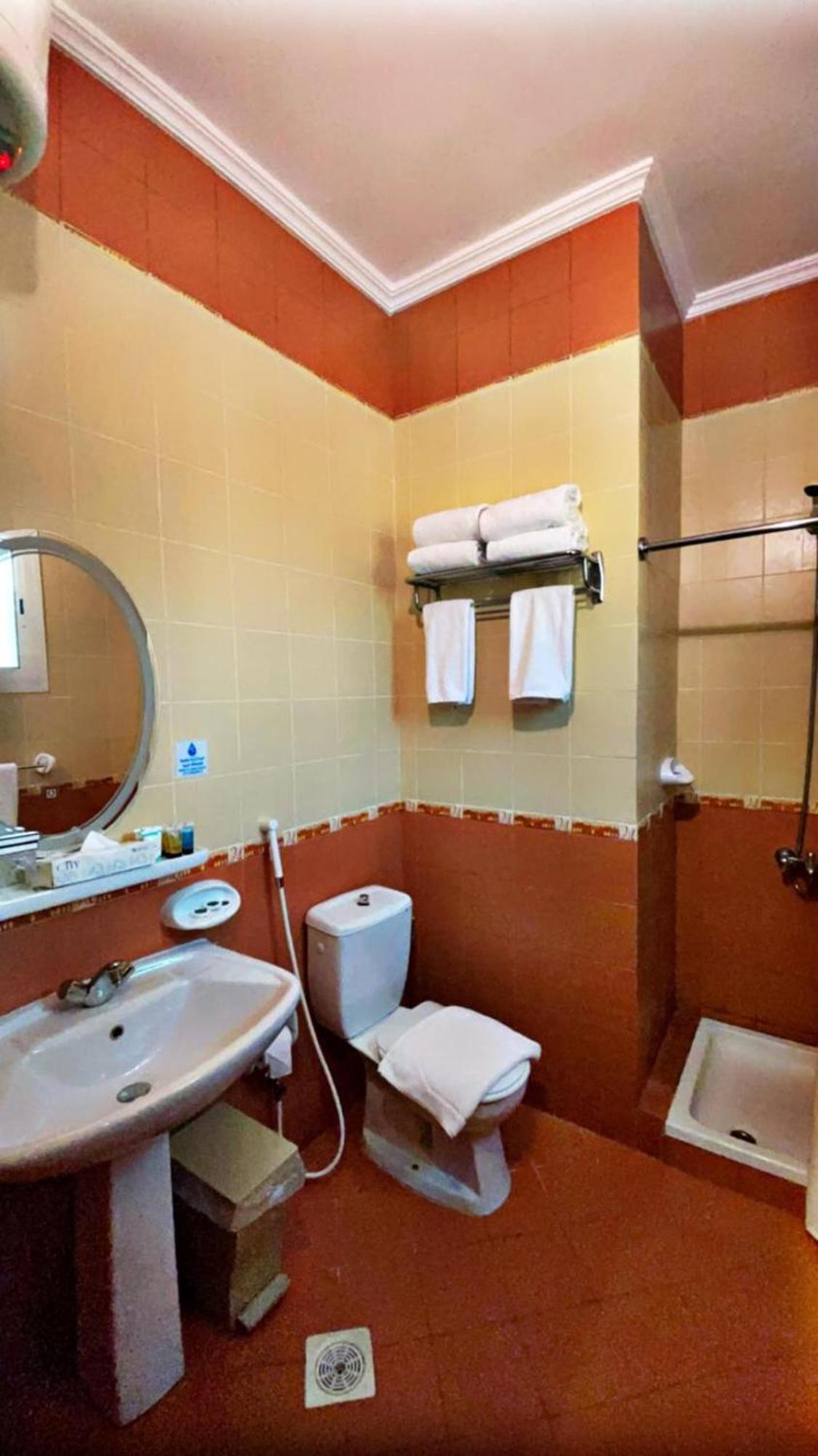 فندق المروج كريم Almorooj Kareem Hotel Джеда Екстериор снимка