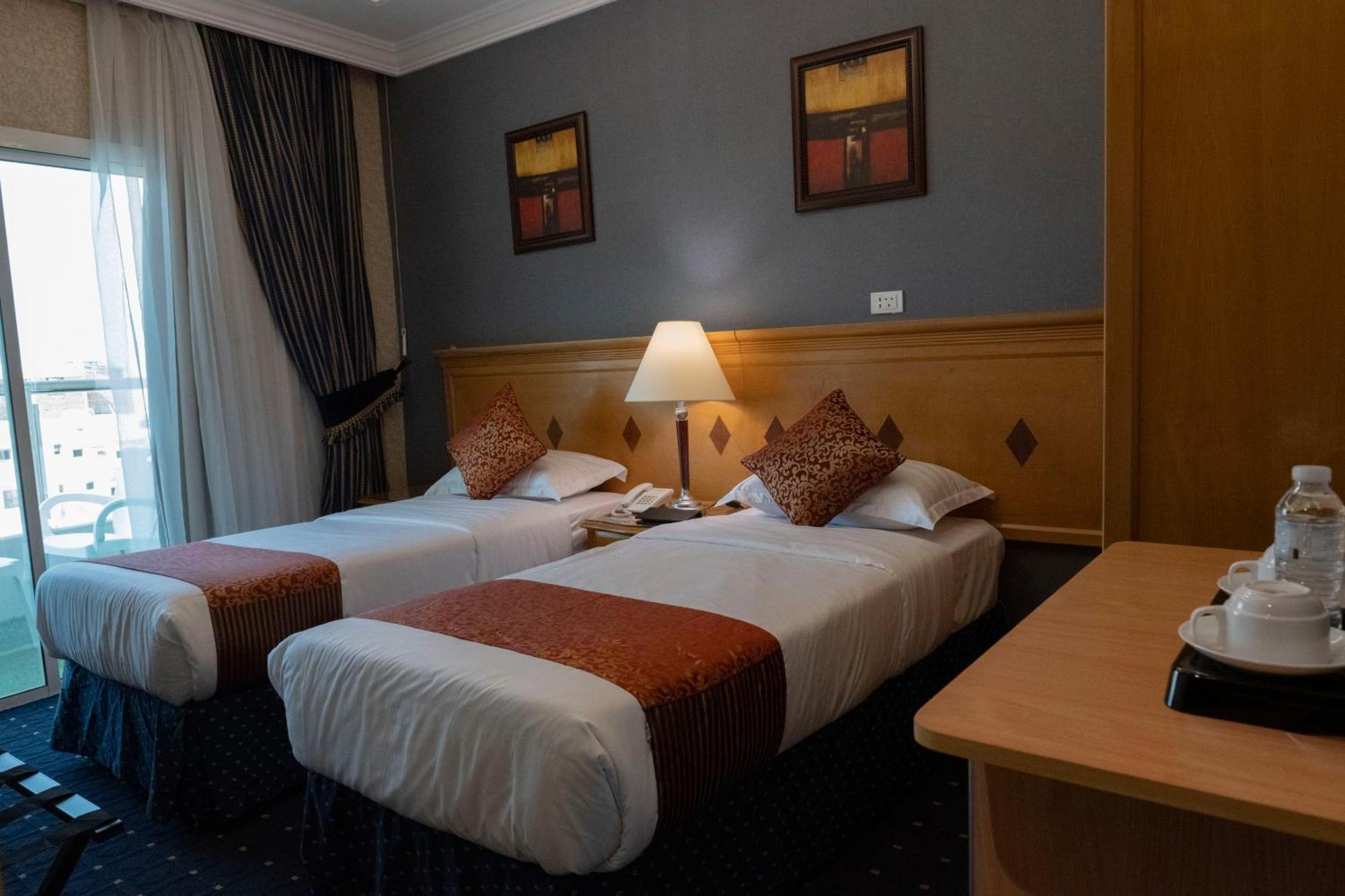 فندق المروج كريم Almorooj Kareem Hotel Джеда Екстериор снимка
