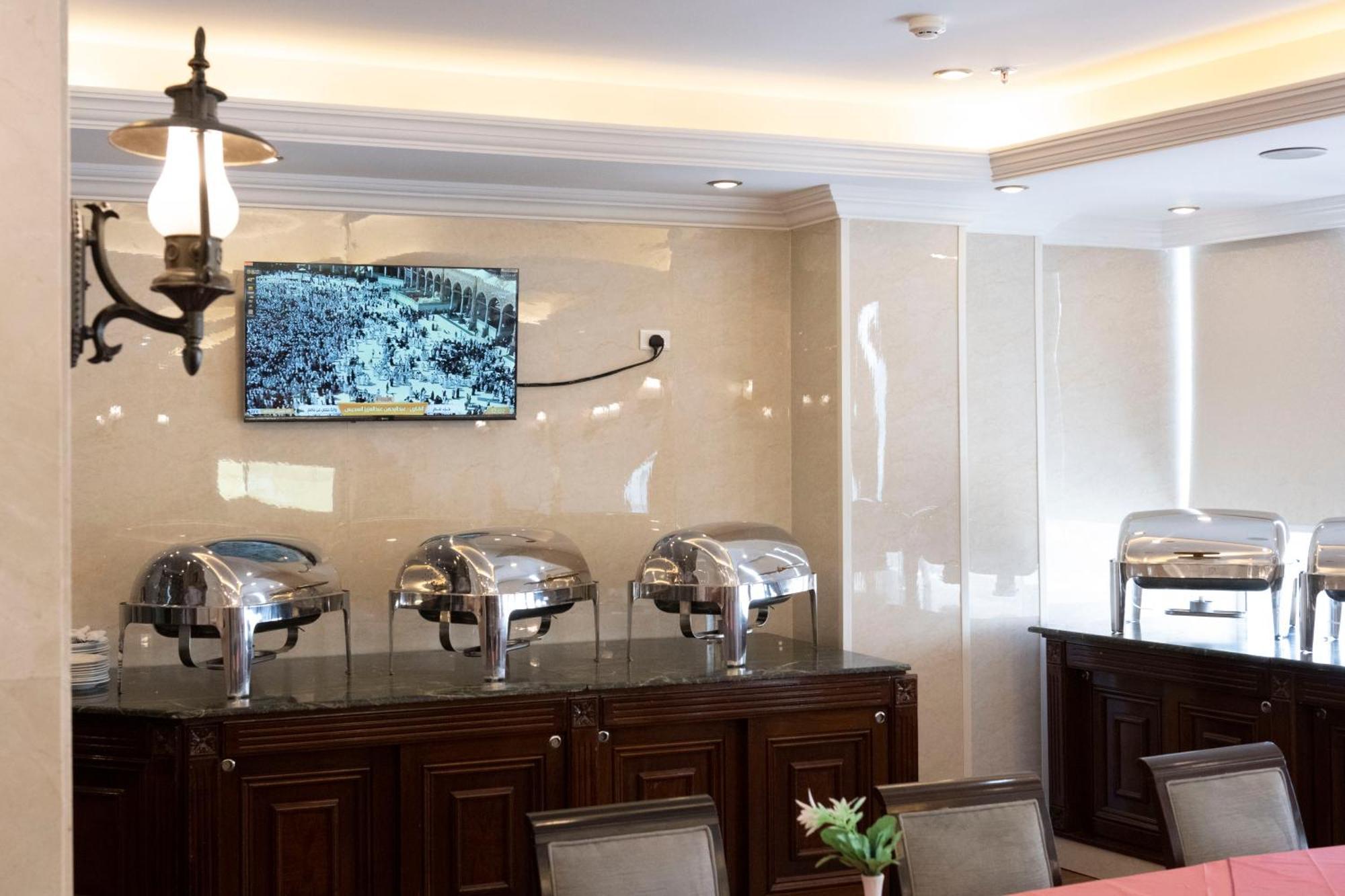 فندق المروج كريم Almorooj Kareem Hotel Джеда Екстериор снимка
