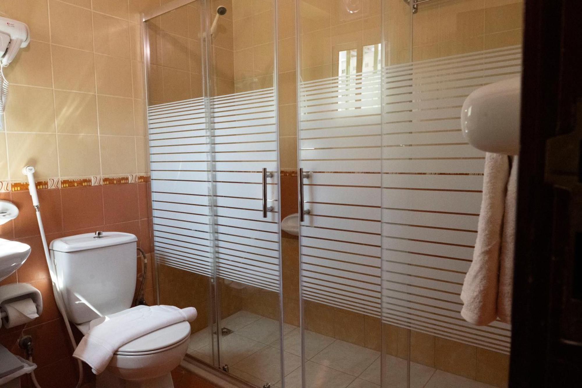فندق المروج كريم Almorooj Kareem Hotel Джеда Екстериор снимка
