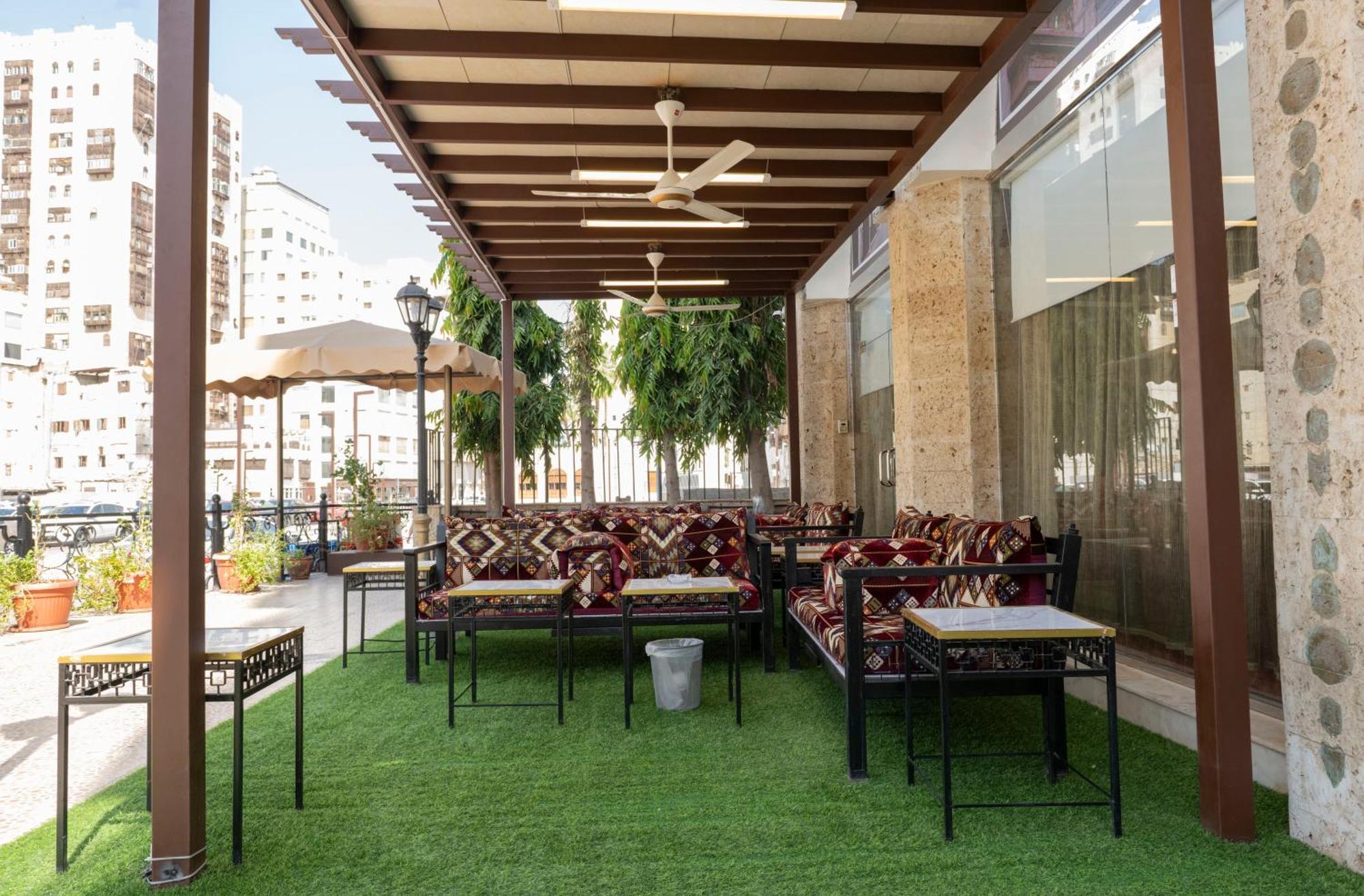 فندق المروج كريم Almorooj Kareem Hotel Джеда Екстериор снимка